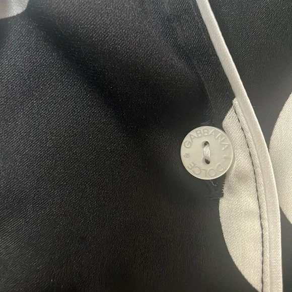 DOLCE & GABBANA
Belted polka-dot stretch-silk top - Picture 8 of 11